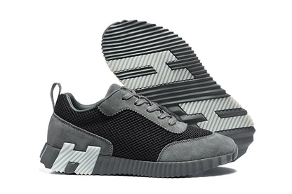 Bounce Sneaker